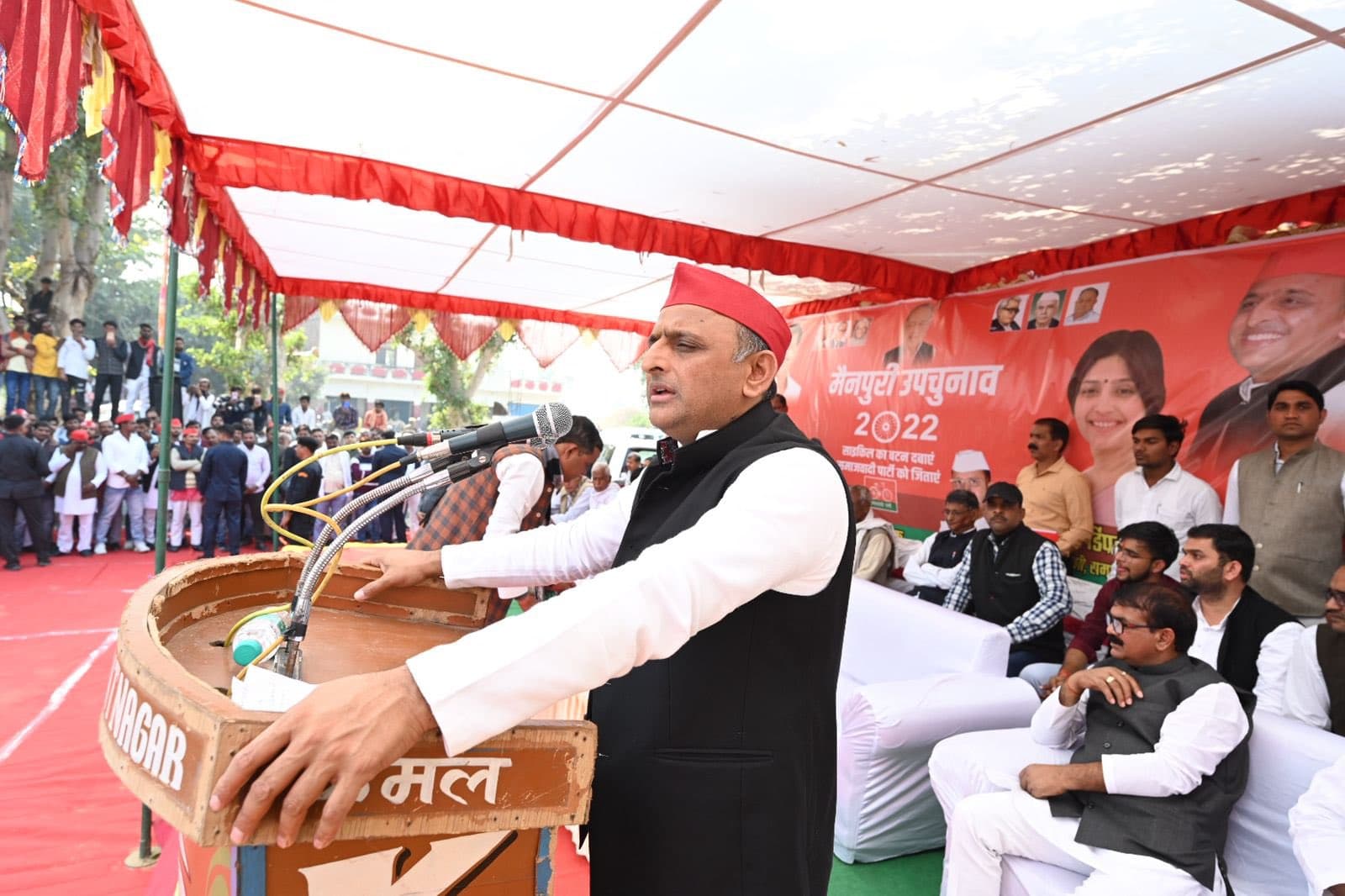UP: शिवपाल की सुरक्षा में कटौती पर अखिलेश नाराज, बोले- आपत्तिजनक, चाचा पेंडुलम नहीं, ऐसा झूला झुलाएंगे… UP: शिवपाल की सुरक्षा में कटौती पर अखिलेश नाराज, बोले- आपत्तिजनक, चाचा पेंडुलम नहीं, ऐसा झूला झुलाएंगे…