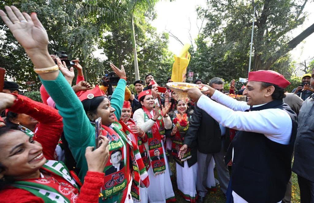 अखिलेश यादव के खिलाफ बीजेपी ने अभी तक नहीं उतारा प्रत्याशी, सपा प्रमुख करहल सीट से आज करेंगे नामांकन