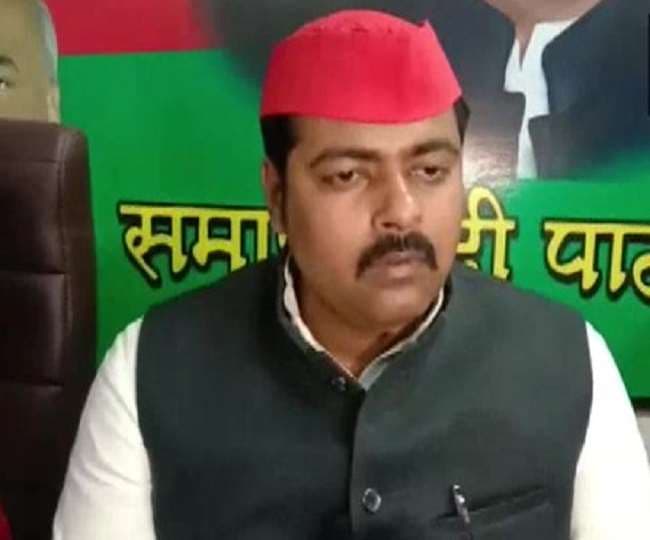 ‘कोरोना वैक्सीन से लोग हो जायेंगे नपुंसक’ – अखिलेश यादव के बाद सपा MLC के विवादित बोल ‘कोरोना वैक्सीन से लोग हो जायेंगे नपुंसक’ – अखिलेश यादव के बाद सपा MLC के विवादित बोल