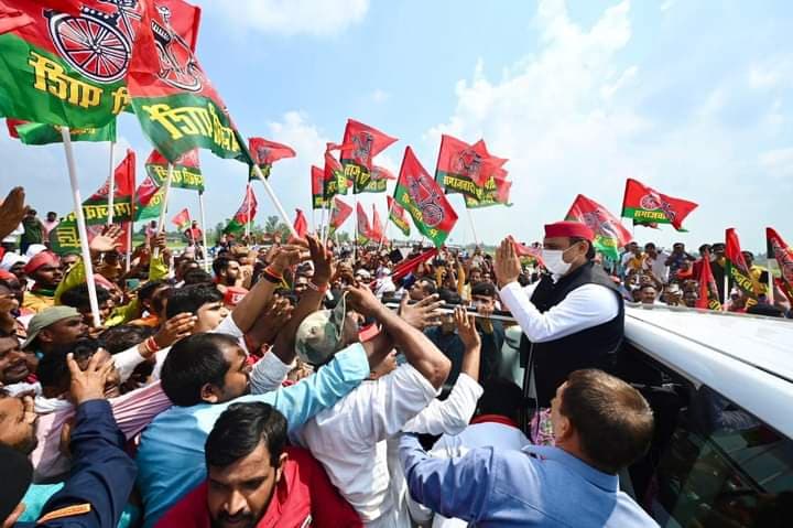 UP Chunav 2022: आधा दर्जन से अधिक सपा विधायकों के टिकट खतरे में! महिला-यूथ चेहरे पर अखिलेश यादव का फोकस UP Chunav 2022: आधा दर्जन से अधिक सपा विधायकों के टिकट खतरे में! महिला-यूथ चेहरे पर अखिलेश यादव का फोकस