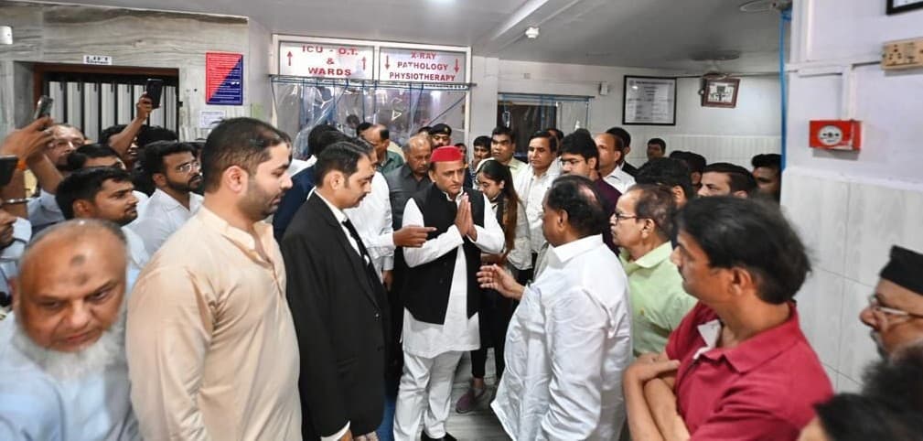 अखिलेश यादव ने हरिशंकर तिवारी, जफरयाब जिलानी, अरुणाचल के पूर्व मंत्री चाउ तेवा मे को दी श्रद्धांजलि