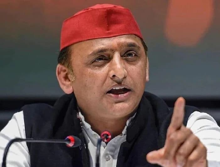'बाइस में हार रहा हूं, इसलिए भाग रहा हूं', अखिलेश यादव के चुनाव नहीं लड़ने के ऐलान पर BJP का पोस्टर वार
