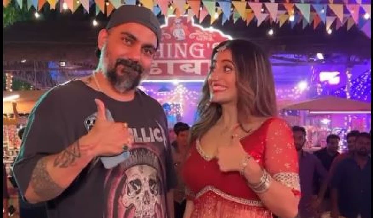 भोजपुरी एक्ट्रेस अक्षरा सिंह का बॉलीवुड में धमाल, बजरंगी भाईजान के कोरियोग्राफर संग प्रोजेक्ट पर काम शुरू