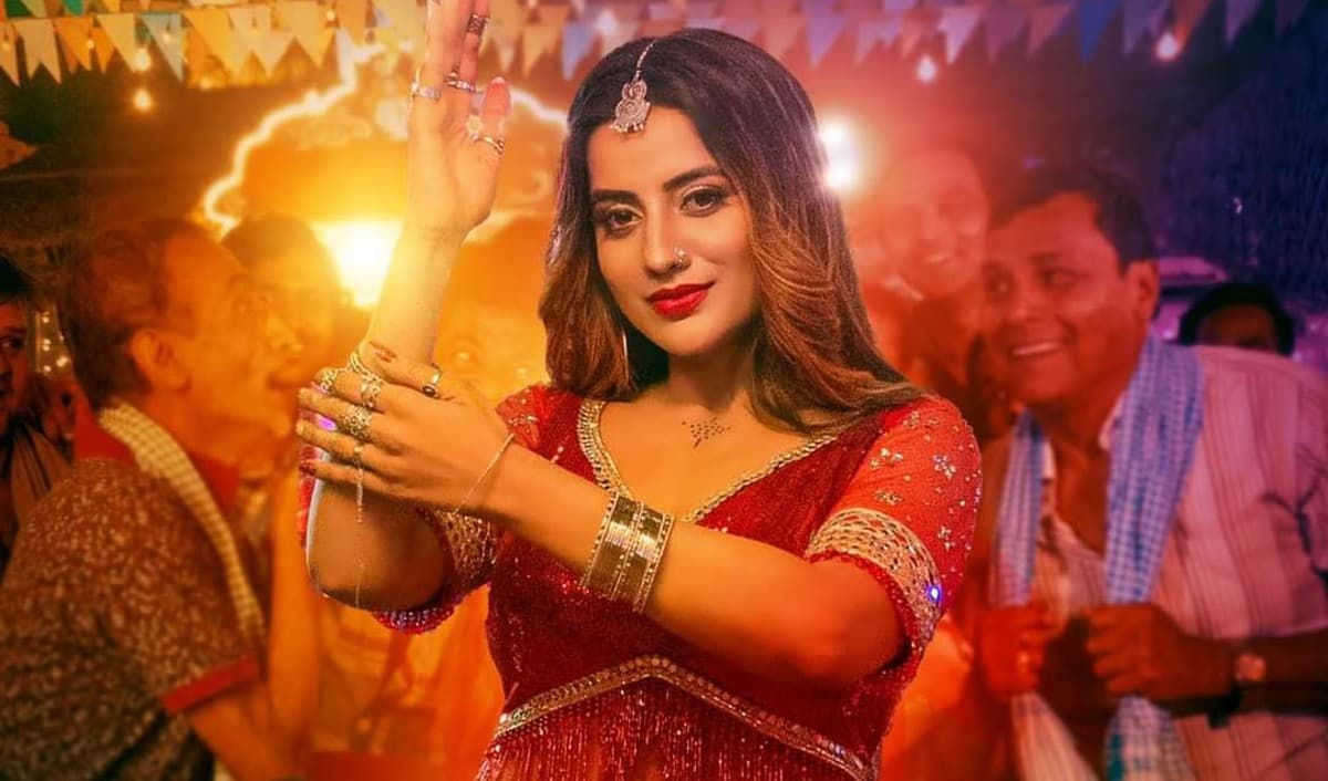 भोजपुरी एक्ट्रेस अक्षरा सिंह 'Rocket Jawani' सॉन्ग रिलीज, अपने डांसिंग मूव्स से किया फैंस को हैरान