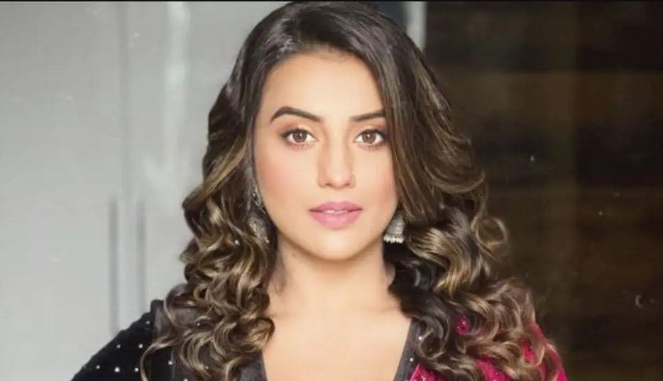 अक्षरा सिंह को पुलिस द्वारा इश्तिहार चिपकाने की खबर नहीं, एंटी सिपेटरी बेल के लिए दर्ज है आवेदन