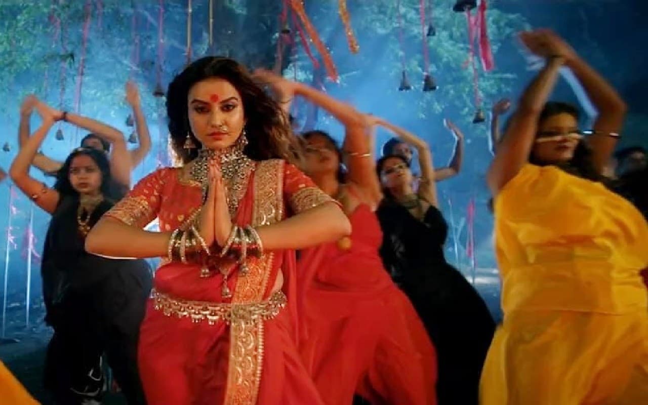 Bhojpuri Devi Geet 2022: अक्षरा सिंह का देवी गीत 'चौसठ जोगीनिया माई' रिलीज, एक्ट्रेस का दिखा नया अवतार