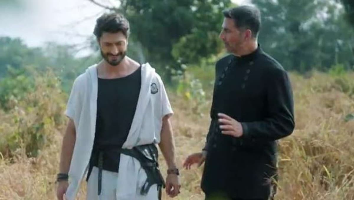 India’s Ultimate Warrior: विद्युत जामवाल ने आंखों में डाली जलती हुई मोमबत्ती, अक्षय कुमार भी हैरान,VIDEO