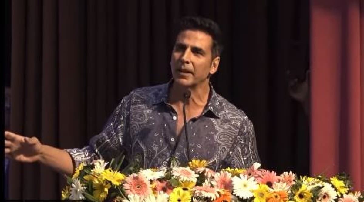 अक्षय कुमार ने की The Kashmir Files की तारीफ, लेकिन बोले मेरी फिल्म को भी डूबा दिया.. देखें VIDEO