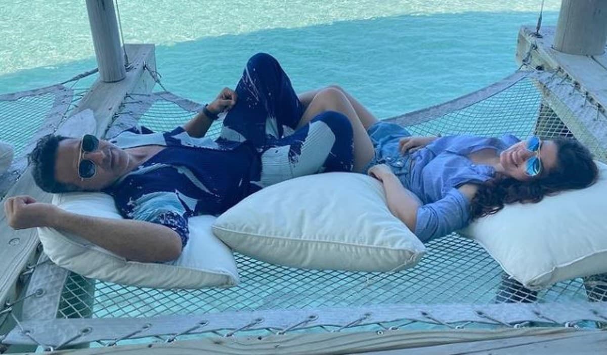 अक्षय कुमार ने रोमांटिक अंदाज में ट्विंकल खन्ना को बर्थडे किया विश, पानी के बीचोबीच दिखे लव बड्स