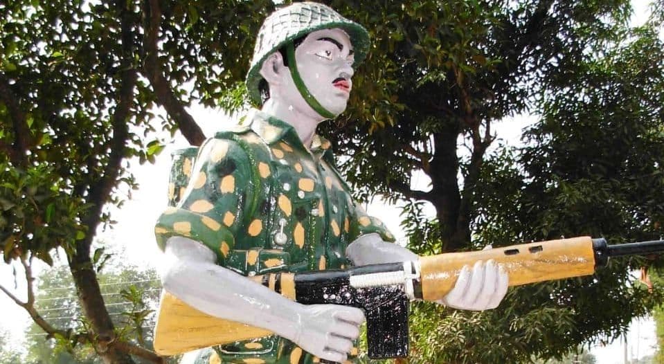 जारी में लगी परमवीर अल्बर्ट एक्का की प्रतिमा क्षतिग्रस्त, मुखिया ने कहा- शहादत दिवस पहले करा दिया जाएगा ठीक