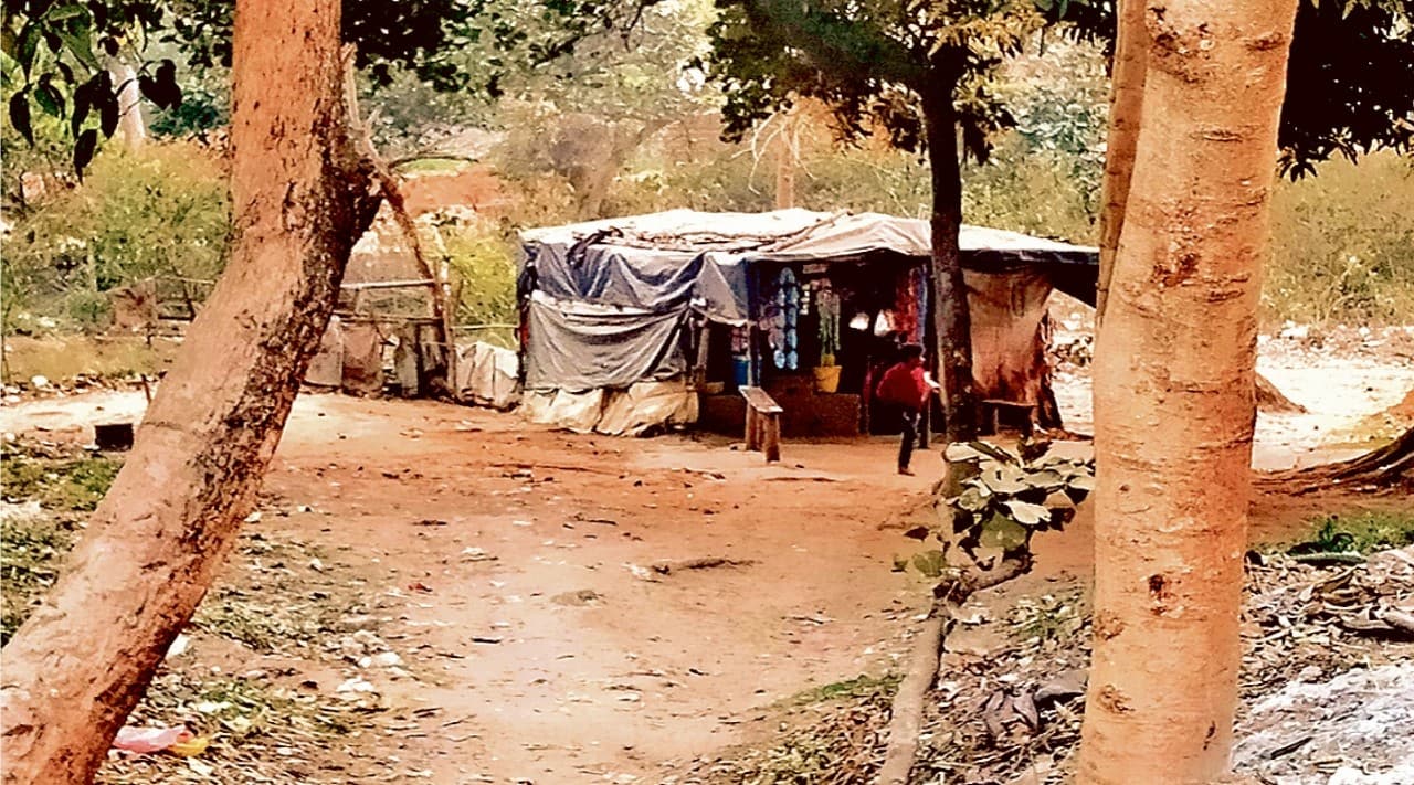 'पति हो रहे बर्बाद, बच्चे भी पीने लगे हैं शराब', 
निरसा प्रखंड की महिलाओं ने प्रशासन से लगायी गुहार