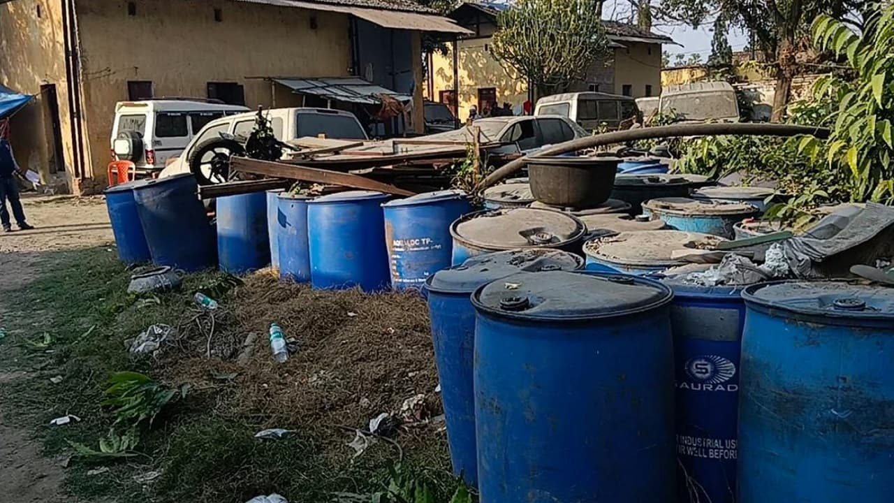 छपरा शराबकांडः शराब माफिया अखिलेश राय के पास मिले ऐसे दस्तावेज की पुलिस का दिमाग भी चकराया,जानें पूरी बात