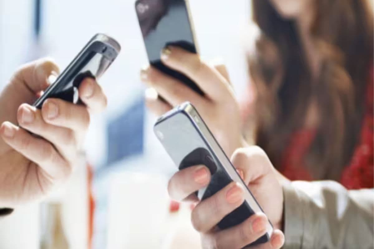 West Bengal News : कहीं आपके मोबाइल पर भी तो नहीं आ रहा है अलर्ट मैसेज..