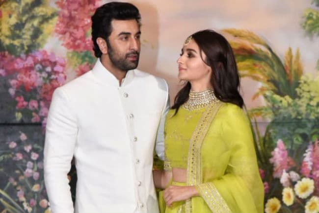 आलिया भट्ट रणबीर कपूर की 'ब्रह्मास्त्र' का फर्स्ट लुक अगस्त में होगा रिलीज, डायरेक्‍टर ने कही ये बात