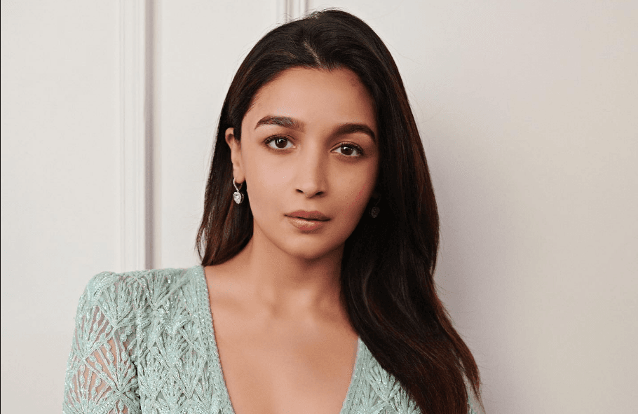 आलिया भट्ट ने करियर के टॉप पर क्यों लिया शादी का फैसला, मां बनने को लेकर कही ये बात