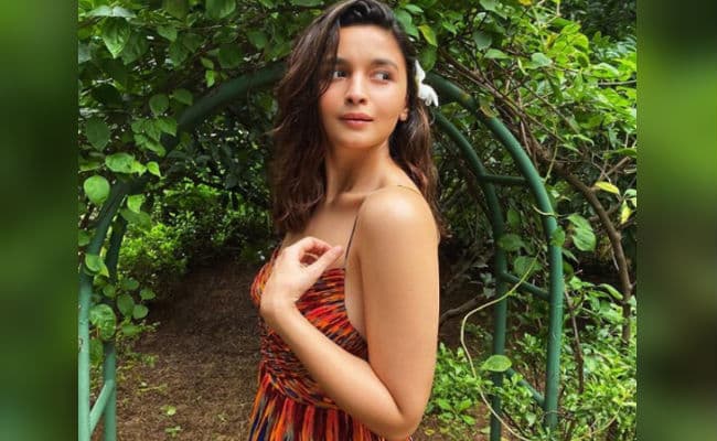 RRR : आलिया भट्ट का पहला लुक इस दिन होगा रिलीज़! सीता का किरदार निभायेंगी एक्‍ट्रेस