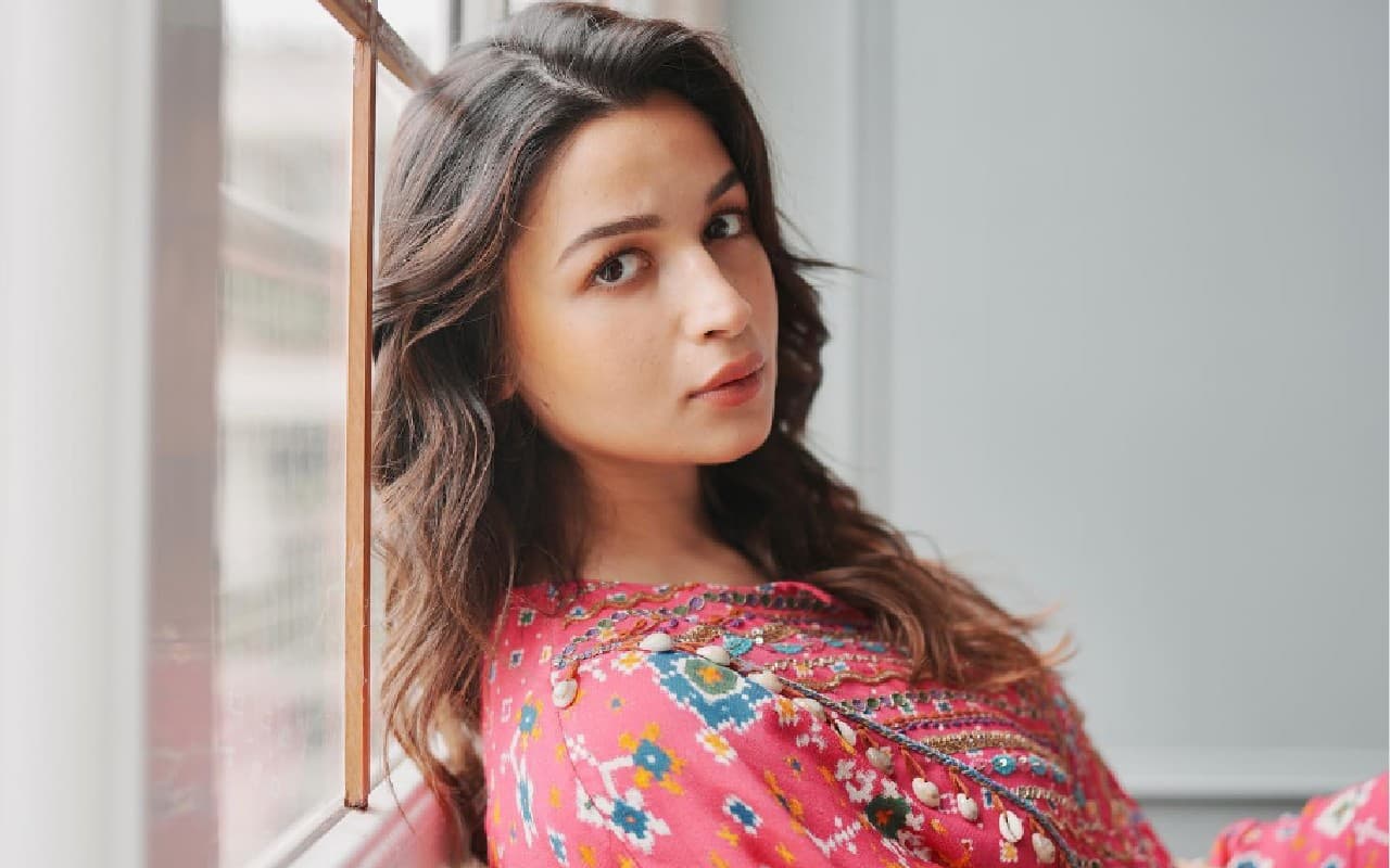Alia Bhatt: मां बनने के बाद कितनी बदल गई है आलिया भट्ट की लाइफ, एक्ट्रेस ने खुद किया ये खुलासा