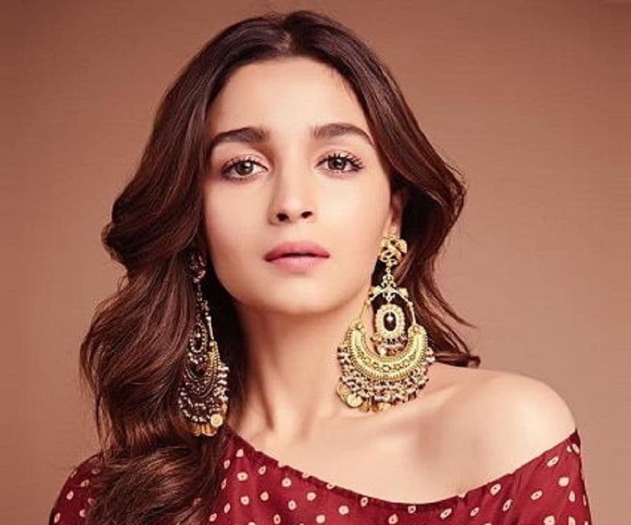 बॉलीवुड में धमाल मचाने के बाद हॉलीवुड में डेब्यू कर रहीं आलिया भट्ट,Gal Gadot के साथ करेंगी काम, डिटेल्स