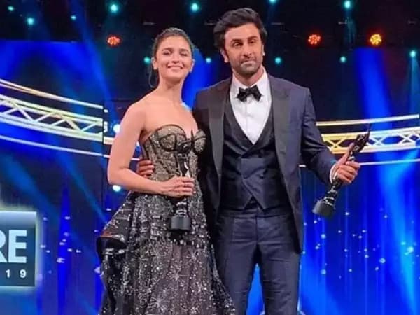 जब सबके सामने आलिया भट्ट ने रणबीर कपूर को कहा था-I Love You,ये सुनते ही कैटरीना कैफ ने दिया था ये रिएक्शन