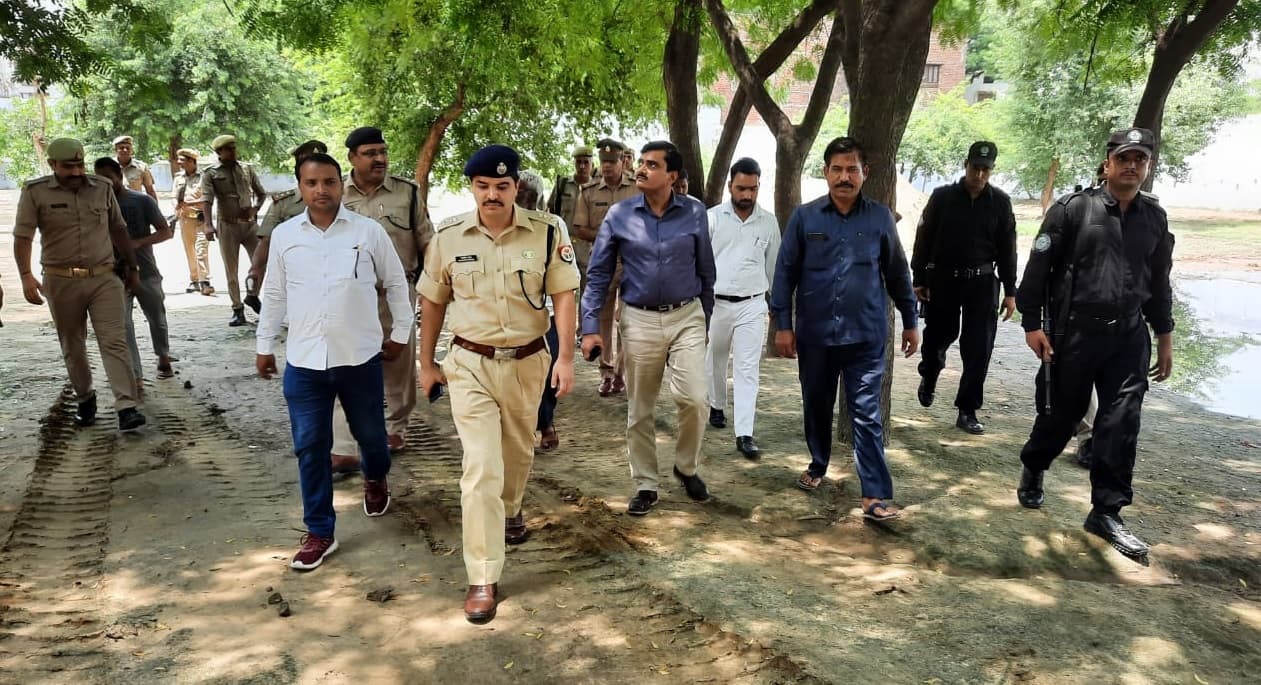 Aligarh News: कबाड़ी की दुकान से मिलीं चामुंडा मंदिर से चुराई मूर्तियां, पूर्व मेयर ने की ये मांग