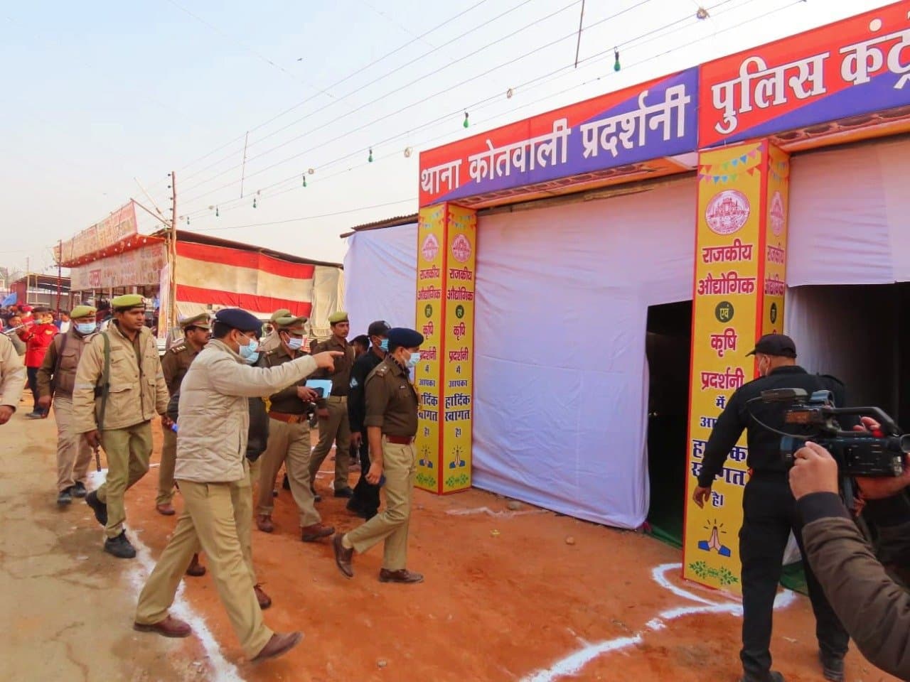 अलीगढ़ में नुमाइश की वजह से 10 जनवरी तक इन रूटों पर भारी वाहनों की नो एंट्री, ट्रैफिक में हुआ ये बदलाव