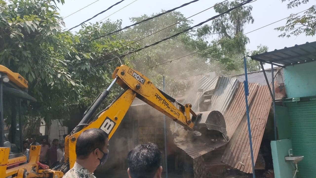 Aligarh News: अब तालाब, पोखर, झील और वेटलैंड से हटेंगे अवैध कब्जे, चलेगा बुलडोजर Aligarh News: अब तालाब, पोखर, झील और वेटलैंड से हटेंगे अवैध कब्जे, चलेगा बुलडोजर
