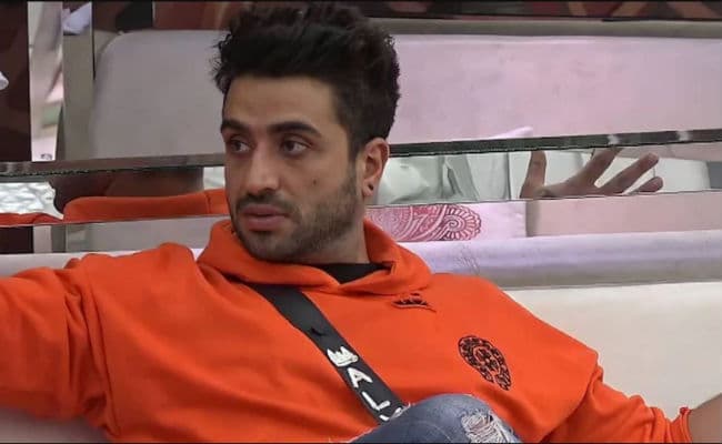 Bigg Boss 14 : राखी सावंत की इस हरकत पर भड़के एली गोनी, गुस्‍से में बोले,' अगर ऐसा किसी महिला... VIDEO