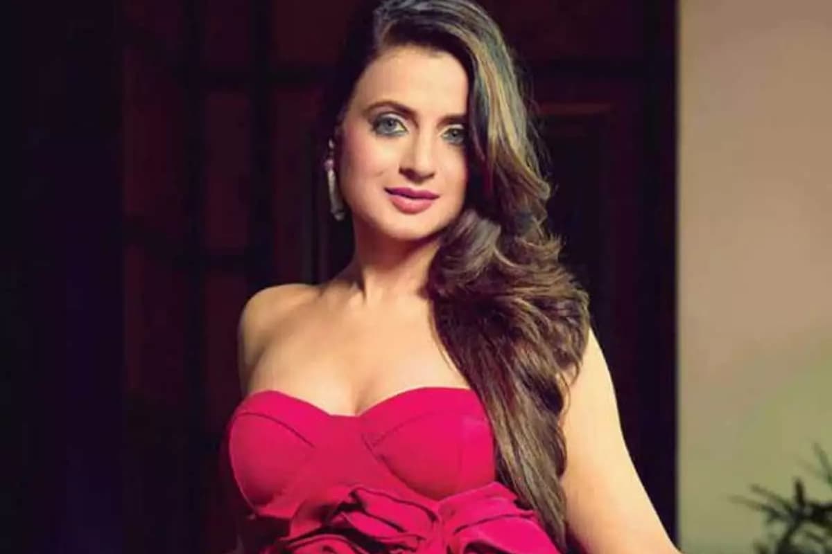 Ameesha Patel: 50 साल की उम्र में भी अमीषा पटेल ने क्यों नहीं की शादी, कहा- मुझसे आधी उम्र के लड़के मुझे डेट पर ले जाना चाहते हैं