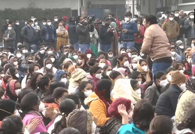 AIIMS Nurse Strike: कोरोना महामारी के बीच अनिश्चितकालीन हड़ताल पर गईं AIIMS की नर्स, बढ़ेगी मरीजों की परेशानी