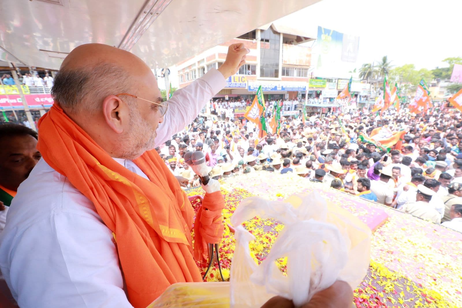 भाजपा सरकार के भ्रष्टाचार के खिलाफ सबूत है तो कोर्ट जायें राहुल गांधी, कर्नाटक में गरजे अमित शाह