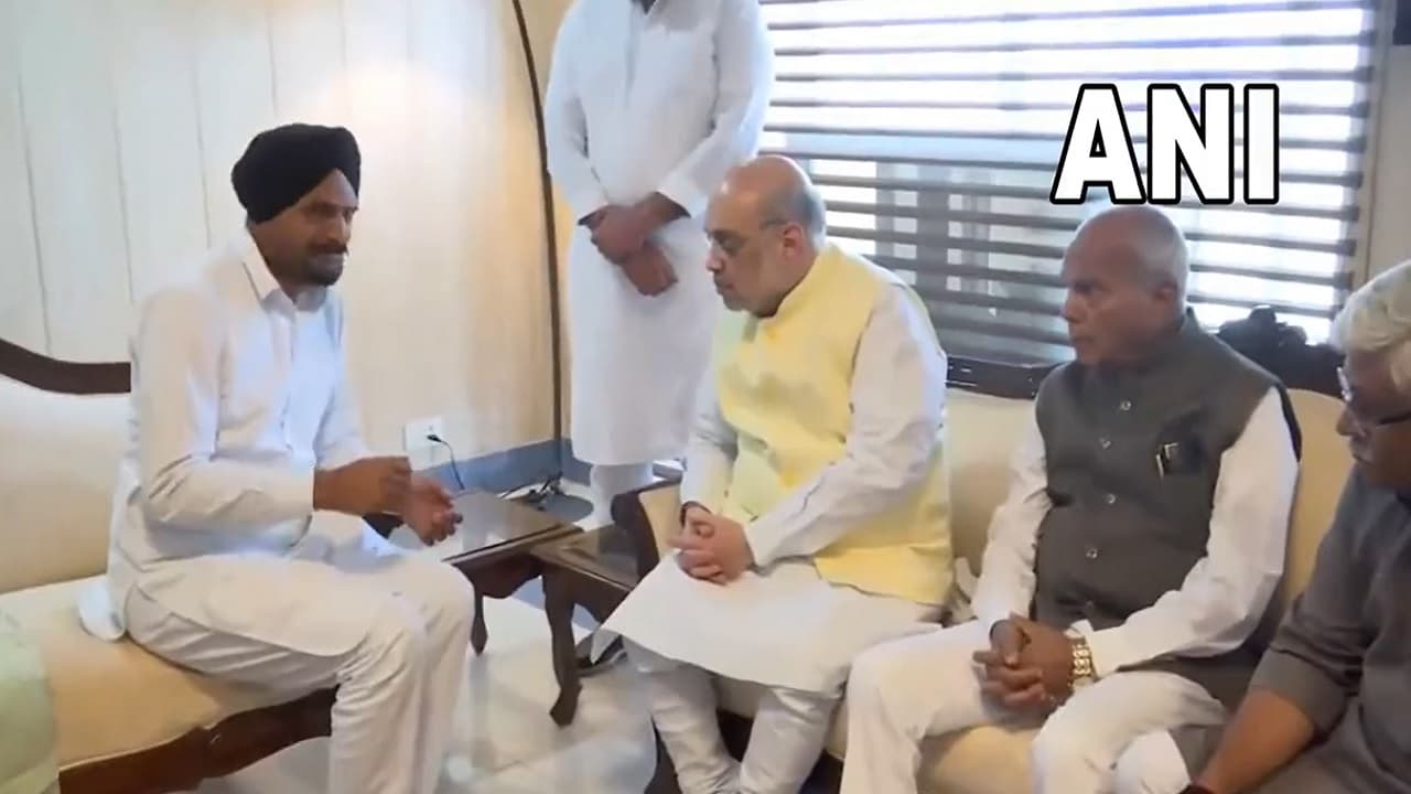 Sidhu Moose Wala: सिद्धू मूसेवाला के परिवार से मिले गृह मंत्री अमित शाह, उच्च स्तरीय जांच की मांग