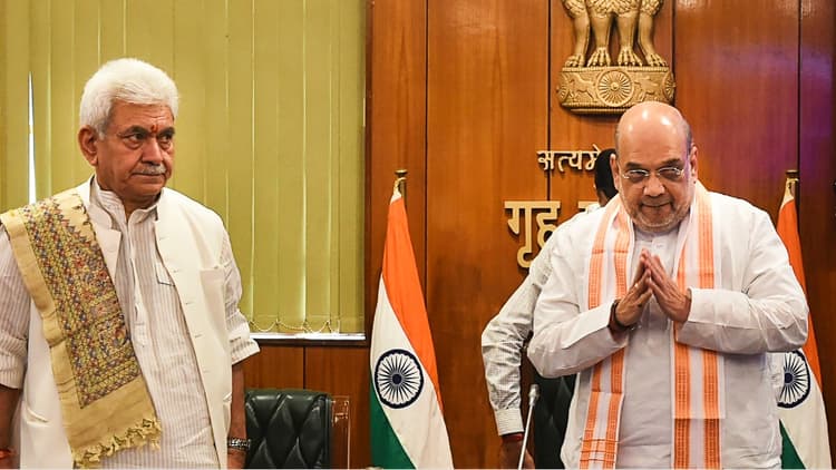 J&K Targetted Killings: अमित शाह ने NSA अजित डोभाल, सेना प्रमुख मनोज पांडे के साथ की हाई लेवल मीटिंग