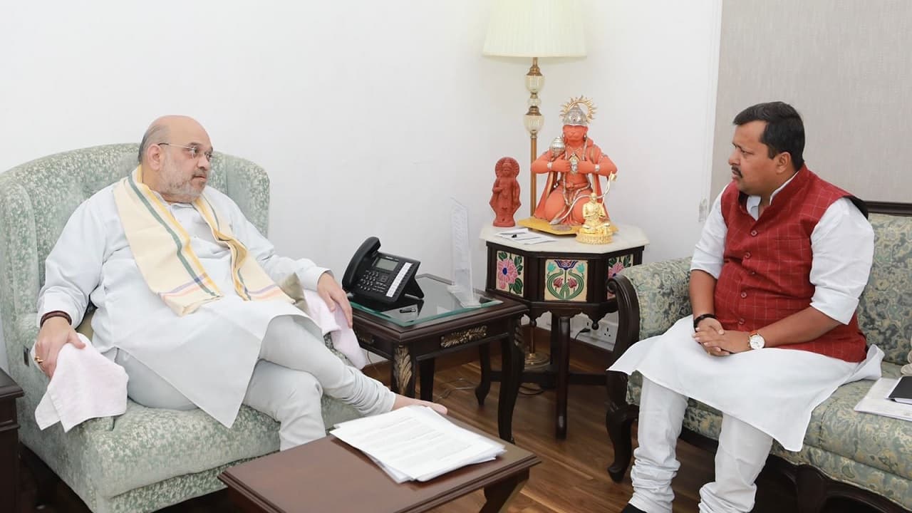 बिहार में इंडो-नेपाल बॉर्डर सड़क को फोरलेन बनाने का प्रयास, अमित शाह से मिले पथ निर्माण मंत्री नितिन नवीन