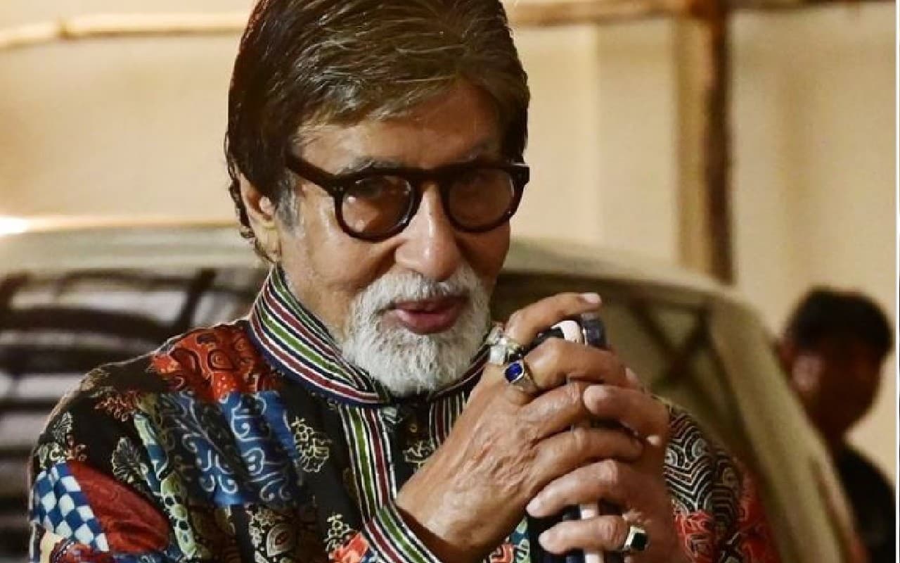 अमिताभ बच्चन ने इस वजह से प्रशंसकों से मांगी माफी, बोले- आपका स्नेह सदा मेरे साथ रहेगा…