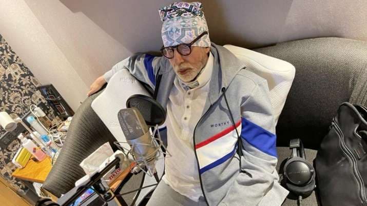 बेहद आलीशान है अमिताभ बच्चन के घर का आंगन, बिग बी ने दिखाई अपने पर्सनल रिकॉर्डिंग स्टूडियो की एक झलक