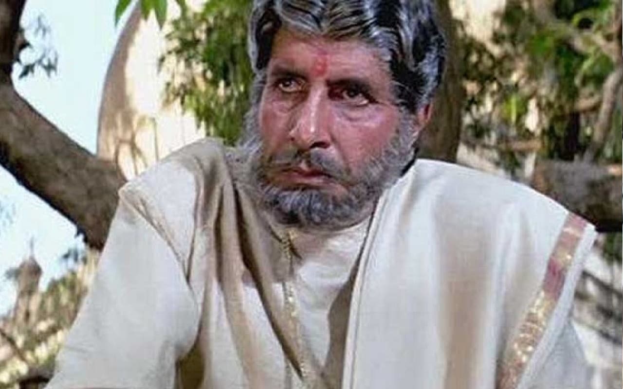 अमिताभ बच्चन की फिल्म ‘सूर्यवंशम’ के बार-बार प्रसारण से परेशान हुआ शख्स, चैनल को लिखा- हम हीरा ठाकुर और… अमिताभ बच्चन की फिल्म ‘सूर्यवंशम’ के बार-बार प्रसारण से परेशान हुआ शख्स, चैनल को लिखा- हम हीरा ठाकुर और…
