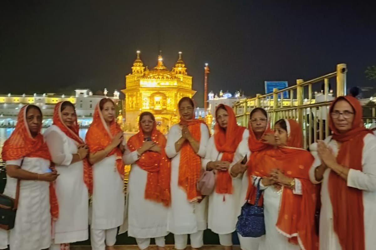 PHOTOS: स्त्री सत्संग सभा की श्रद्धालुओं का जत्था रांची से पहुंचा पंजाब, गुरुद्वारों का किया दर्शन