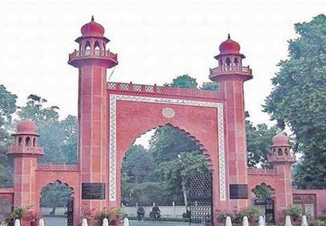 AMU ने पूरे किये 100 साल, यूपी के अलीगढ़ में 467.6 हेक्टेयर में फैला हुआ है कैंपस