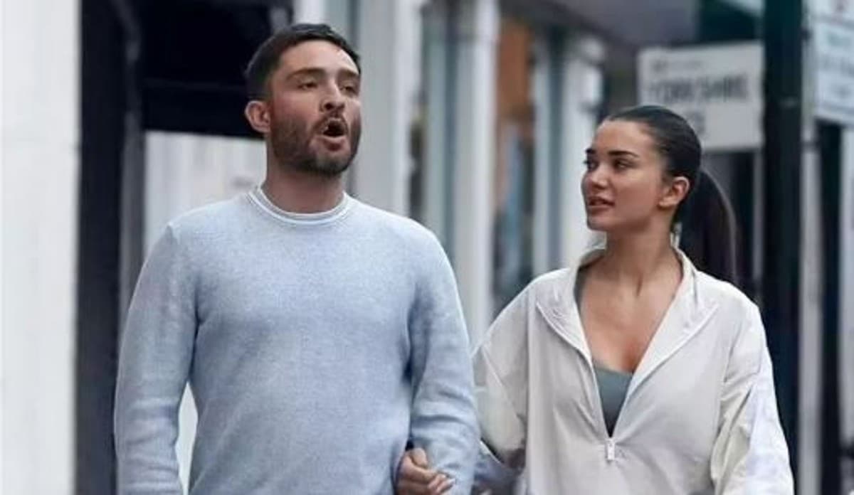 Amy Jackson सगाई टूटने के बाद इस ब्रिटिश एक्टर को कर रही हैं डेट! सोशल मीडिया पर तसवीरें हुई वायरल