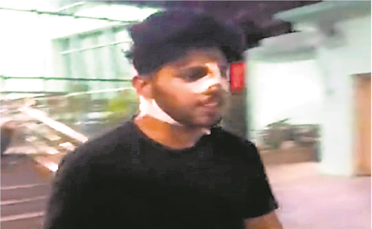 पटना में साइड नहीं देने पर युवक को बाइक सवार लफंगों ने मारपीट कर किया लहूलुहान, भीड़ जुटता देख हुए फरार