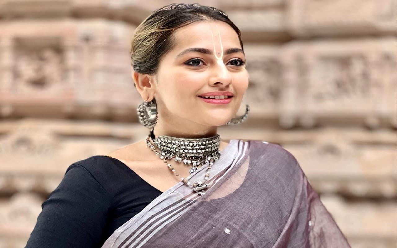 Anupama की ‘नंदिनी’ Anagha Bhosale का नया लुक वायरल, ग्लैमर छोड़ बनी ‘कृष्ण भक्त’