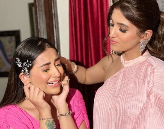 Anupama की 'किंजल' ने 'नंदिनी' के पकड़े कान, तसवीर देख फैंस बोले- जेठानी बनते ही रंग दिखा...