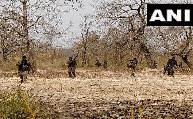 Chhattisgarh Maoist Attack : बीजापुर मुठभेड़ में शहीद हुए 2 तेलगु CRPF जवानों की जल्द होने वाली थी शादी, घर में पसरा मातम