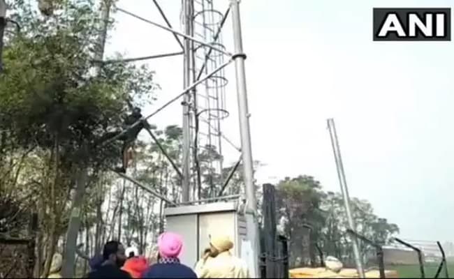 Farmers Protest : पंजाब में किसानों के निशाने पर मोबाइल टावर, जानिए आम लोगों को क्या हो रही परेशानियां