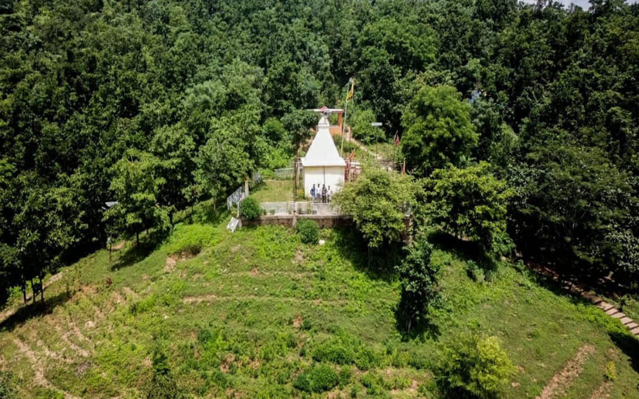 Jharkhand Tourism: घूमने-फिरने के लिए सुंदर जगह है आंजनधाम, यहां की हसीन वादियां करती हैं रोमांचित