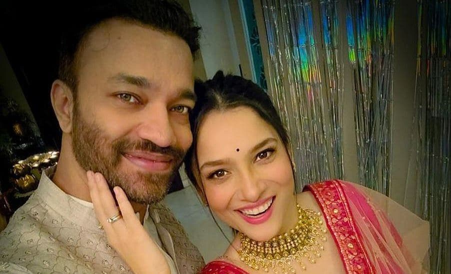 अंकिता लोखंडे और विक्की जैन ने महाराष्ट्र के राज्यपाल को दिया शादी का कार्ड, फैंस ने पूछा- हम भी आ सकते है?
