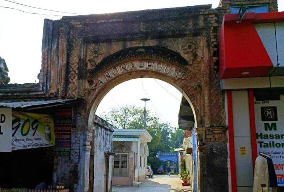 Aligarh: अवैध कब्जों पर प्रशासन सख्त, शत्रु संपत्ति 'अनोना हाउस' की भेजी रिपोर्ट, 91 परिवारों का है निवास
