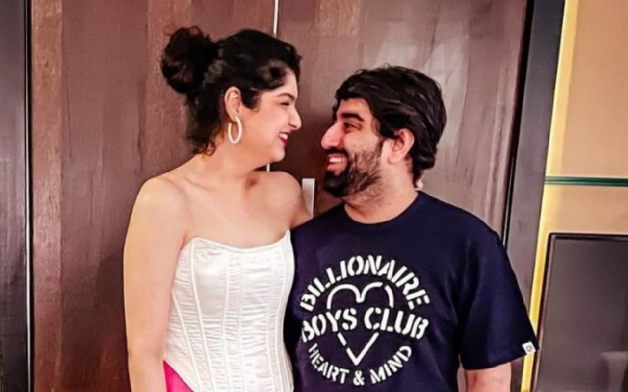 कौन हैं रोहन ठक्कर, जिन्हें डेट कर रही हैं अर्जुन कपूर की बहन, लेटेस्ट तस्वीर में एकदूजे में खोया दिखा कपल