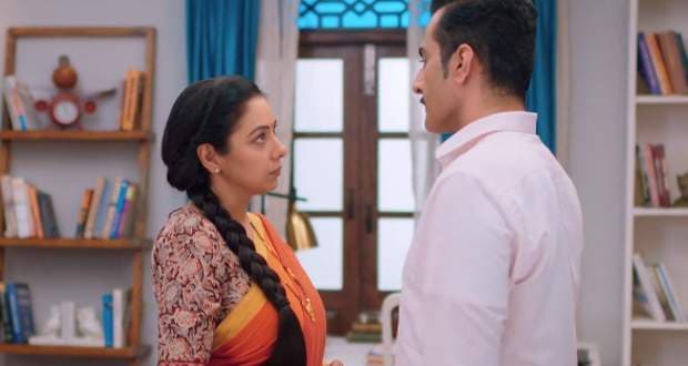 Anupama Spoiler Alert : अनुपमा ने काव्या को निकाला अपने घर से, वनराज के सामने रख दिया ये दो ऑप्शन
