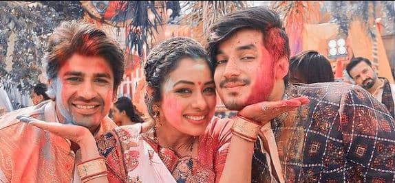 Anupama Written Update : वनराज को सबसे पहले रंग लगाने के लिए काव्या का क्या होगा नया प्लान? आने वाला है नया ट्विस्ट